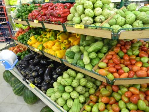 CALOR INTENSO: No verão alimentos leves devem ter preferência