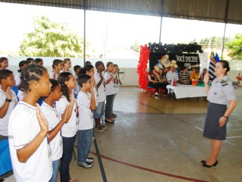 Formatura do Proerd emociona alunos e comunidade no Sílvia Covas