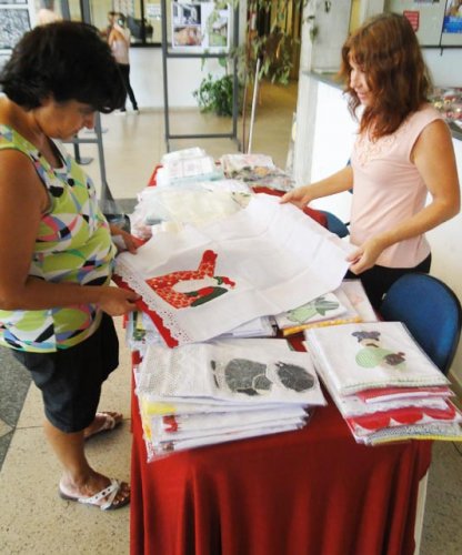 Trabalhos em PatchWork são expostos no Paço Municipal