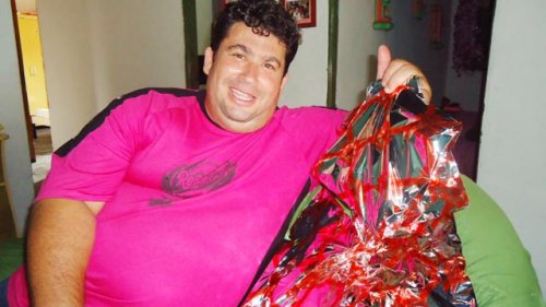 Grupo de jovens Renascer realiza festa de Natal para as crianças