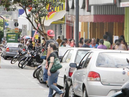 Penapolenses correm para fazer as compras de Natal