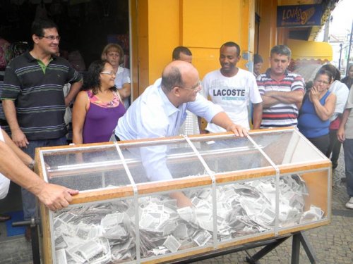 FELIZARDOS: ACE sorteia prêmios da promoção do comércio