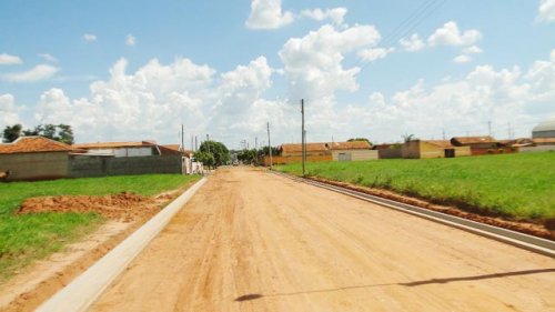 Obras prepara novas ruas no Pereirinha para receber pavimentação