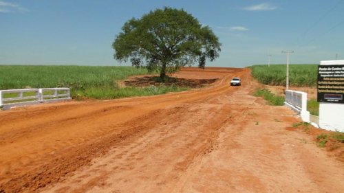 Reconstruída, ponte do Centro Rural atende população