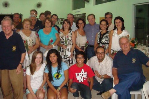 Rotary presta homenagem as mulheres