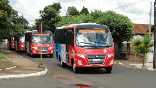 Desfile de ônibus oficializa implantação do novo Transporte Coletivo