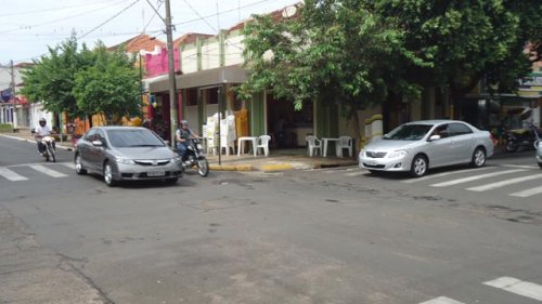Semáforos desligados geram reclamações de motoristas