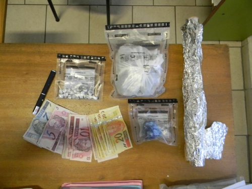 Servente é preso por tráfico durante operação contra o crime