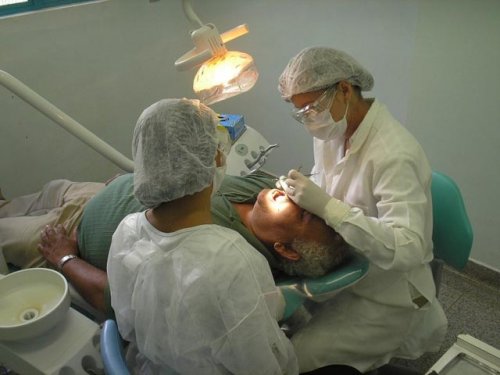 Implantação do CEO evitou extração de 2.500 dentes em 4 anos