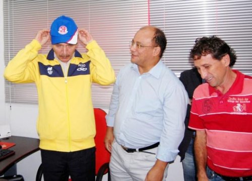 Ministro Aldo Rabelo cumprimenta Penápolis pelo acesso do CAP