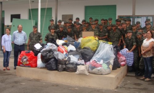 Tiro de Guerra arrecada agasalhos para o Fundo Social