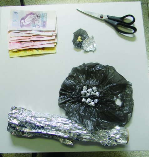 Jovem é preso por tráfico de drogas