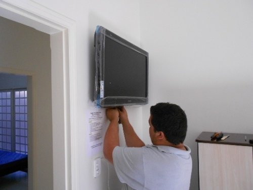 Casa de Apoio de Penápolis recebe doação para instalação de TVs