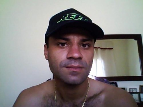 Jovem de 26 anos morre ao bater moto em carro