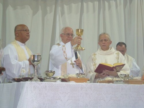 FÉ: Católicos se reúnem para celebração de Corpus Christi