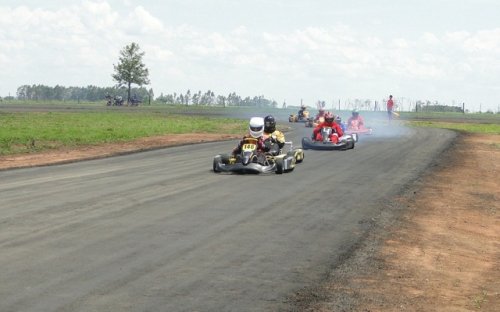 ATRAÇÃO: Neste domingo tem Copa Penápolis de Kart