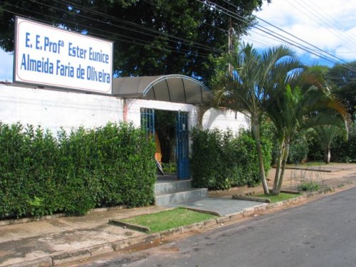 Tiquinho pede ao deputado Roquinho recursos para reforma da Escola Ester Eunice