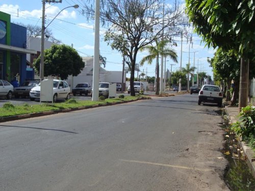 Vereador Caíque Rossi pede obras de infraestrutura em diversos pontos