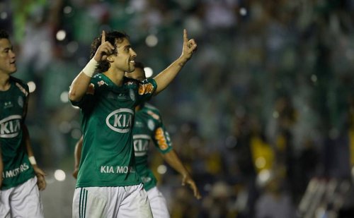 Palmeiras faz 2 a 0 e fica perto do título da Copa do Brasil