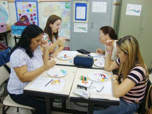 Professores do Ensino Fundamental fazem curso de Jogos Matemáticos