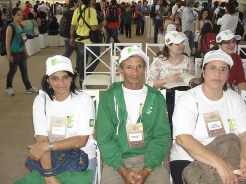 Alunos do EJA participam de Fórum Mundial de Educação Profissional