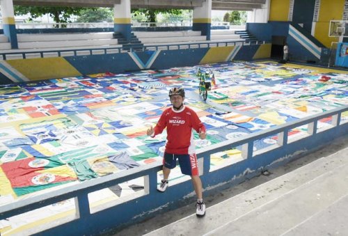 Bandeira de Penápolis fará parte de recorde de ciclista