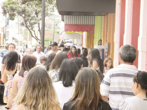 Estatísticas: Média de salário do penapolense está abaixo do País