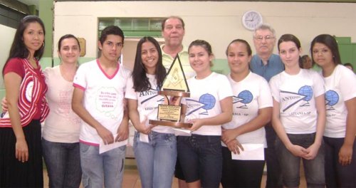 Escola de Luiziânia conquista segundo lugar em Maratona
