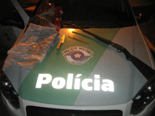 Servidor público é preso com espingarda