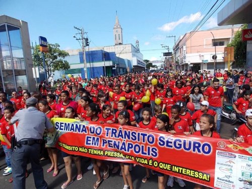 Centro da cidade: Passeata é realizada na ‘Semana do Trânsito’