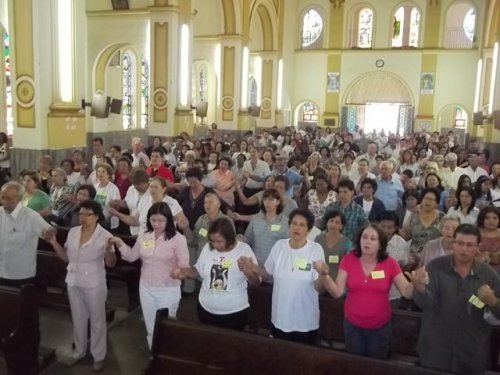 Fiéis participam da 86ª Romaria Franciscana de Penápolis
