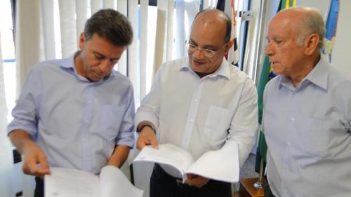 João Luís recebe prefeito eleito e garante transição transparente