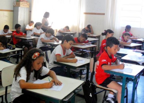 Alunos do 3º e 4º Anos fazem processo de avaliação municipal