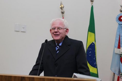 CÂMARA: Roberto Rillo Bíscaro recebe título de Cidadão Penapolense