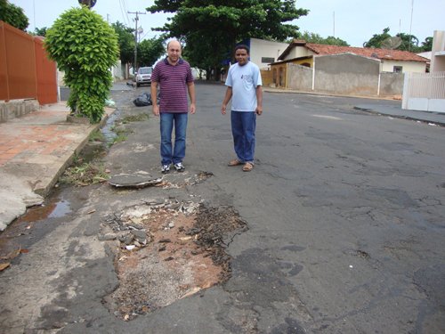 Rua Ramalho Franco será recapeada através de convênio conseguido por vereadores