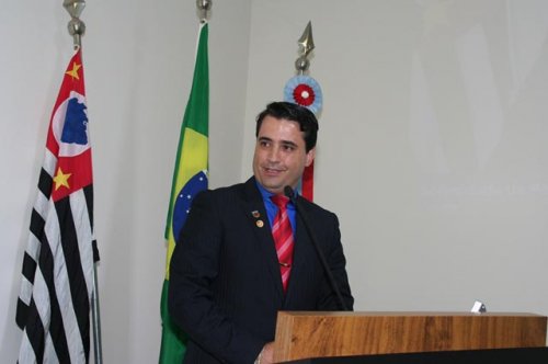 Parcelamento do seguro obrigatório defendido por vereador já está valendo