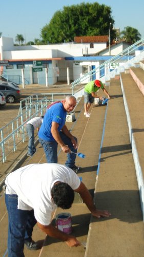 Estádio ‘Tenentão’ recebe nova pintura com ajuda de voluntários
