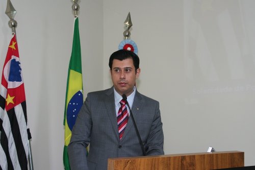 Vereador anuncia 50 novos empregos em indústria calçadista