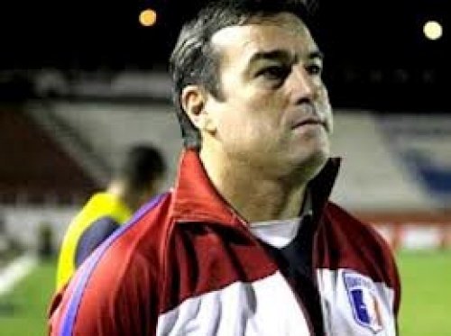 CAP: Diretoria anuncia Pintado como novo treinador