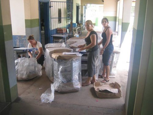 Avanhandava: Prefeita Sueli Jorge conquista móveis para EMEFs