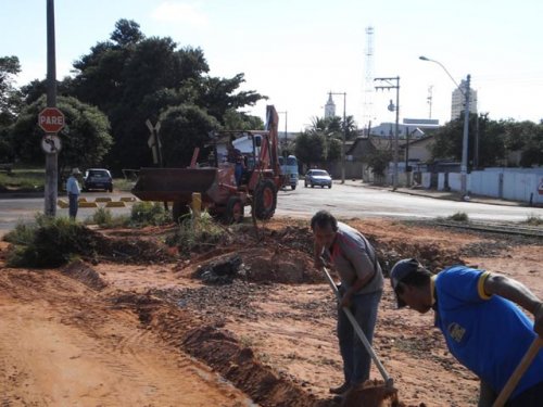 Prefeitura executa obras para conter alagamento próximo à Rodoviária