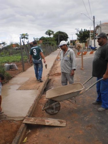 Iniciado o projeto “Calçada na Horta”