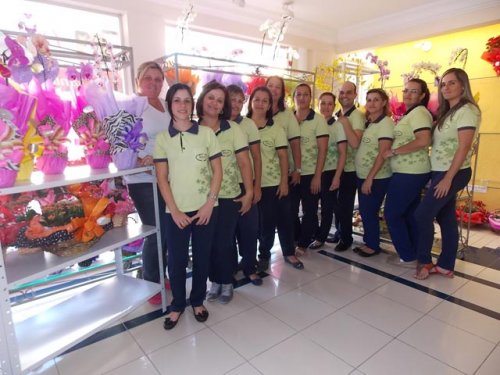 Floriculturas ampliam atendimento neste Dia das Mães