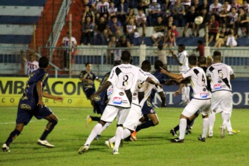 CAP: Time joga bem, mas fica no empate com a Ponte Preta