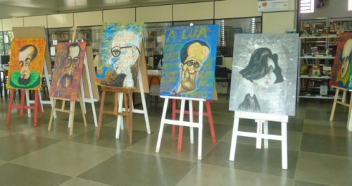 Exposição de caricaturas na Biblioteca