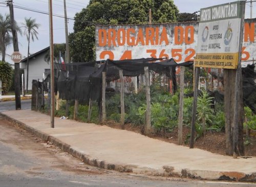 Prefeitura executa mais uma calçada em Horta Comunitária