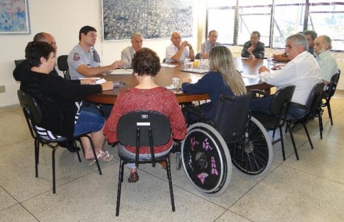 Prefeitura promove reunião com lojistas para tratar do 