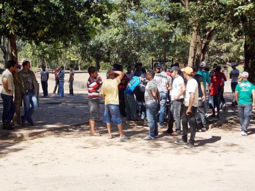 CAMPESTRE: Funcionários de corte recebem parte do salário