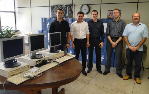 CEF doa 40 computadores para a Prefeitura de Penápolis