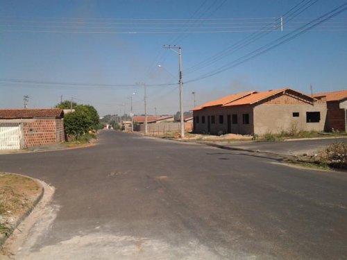 Vereador Professor Luis pede sinalização de trânsito para bairro Santa Leonor